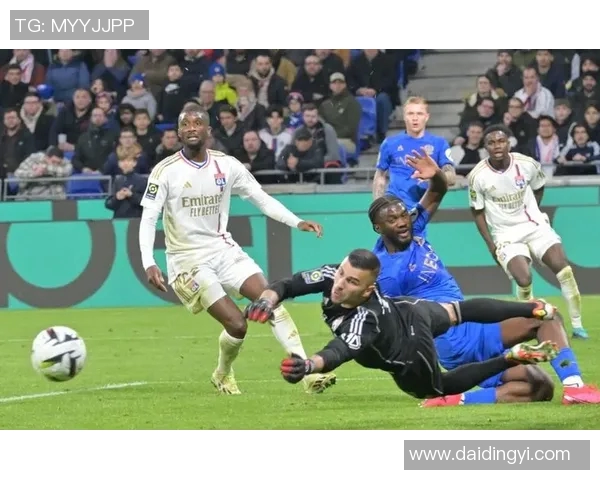 法甲精彩对决里昂主场迎战第戎争夺三分荣耀